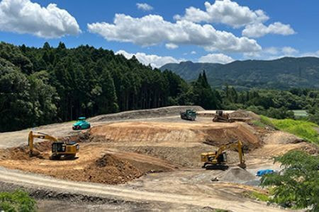 残土処分場と重機